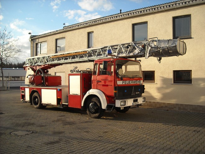 Turntable ladder Laux