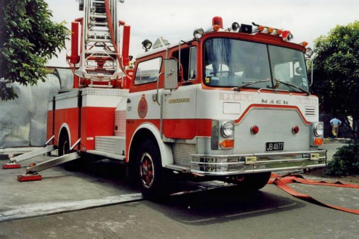 New Zealand Mack JB4877