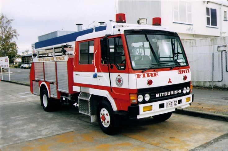 New Zealand Mitsubishi TN4182