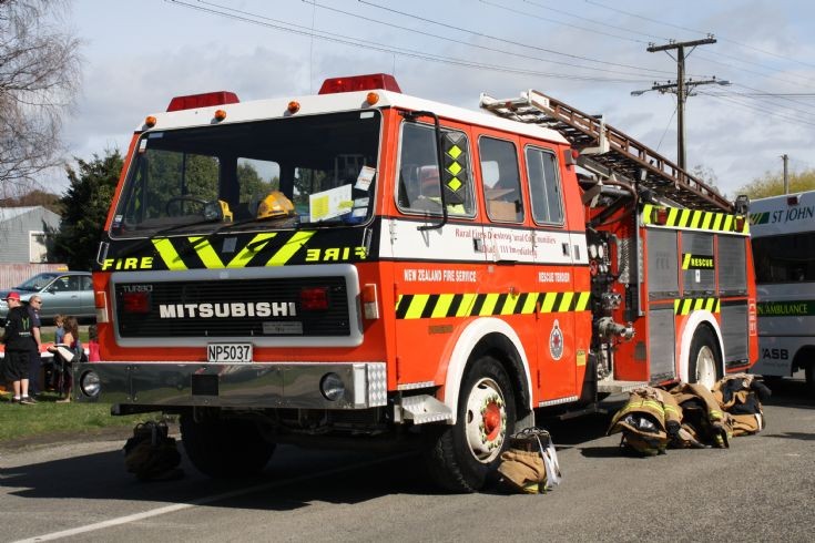 New Zealand Mitsubishi NP5037