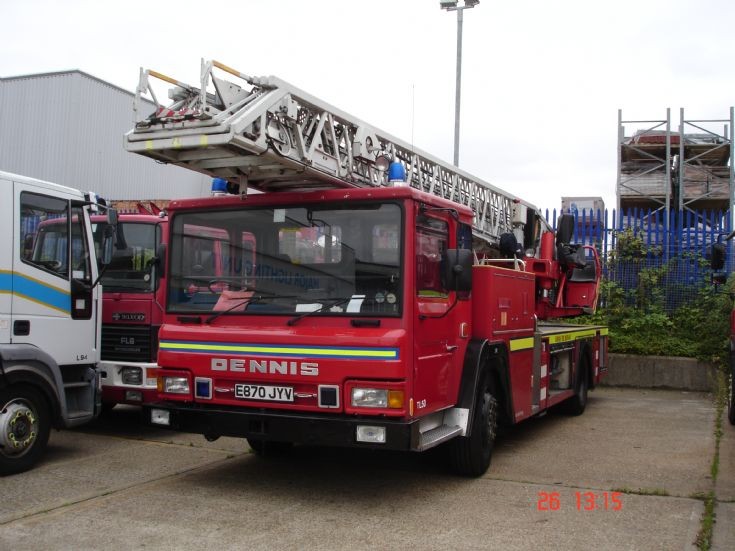 Dennis Camiva TL E870 JYV