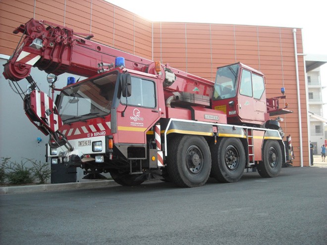 Crane Bernard Douai France