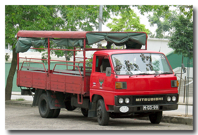 Mitsubishi pick up Macau 