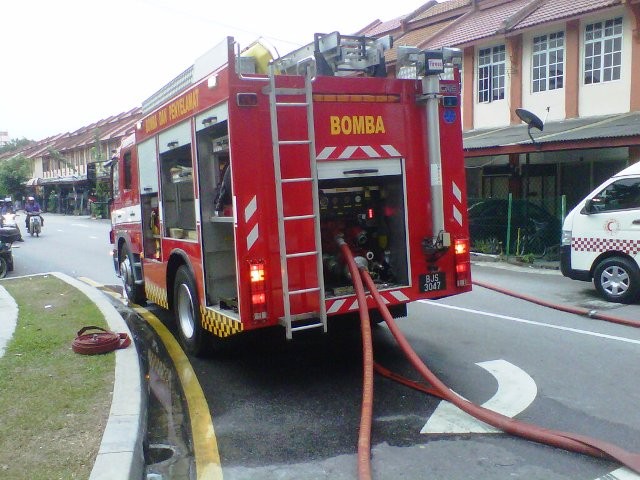 Malaysia Fire & Rescue -  Atego in action