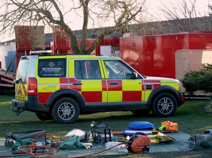 Notts Fire & Rescue LandRover Discovery 