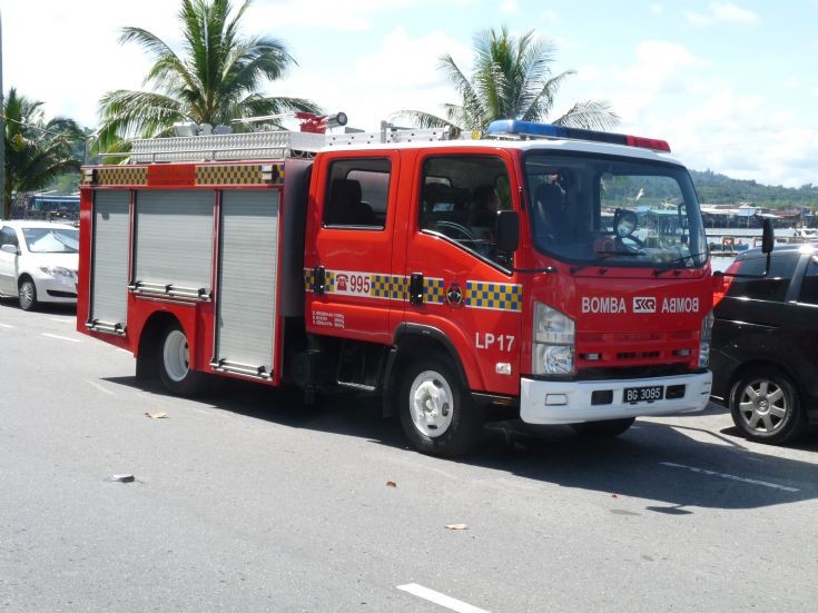 Isuzu NPR / SK Fire Light Pumper no.17 (LP17)