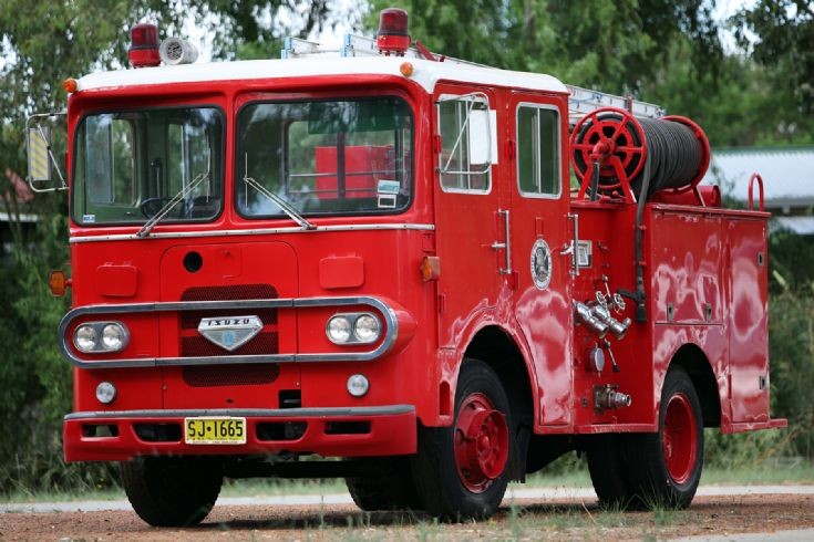 Isuzu Western Australia SJ 1665 pump