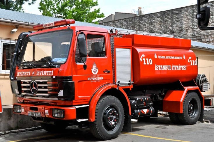 Tanker Mercedes Istanbul Fire brigade