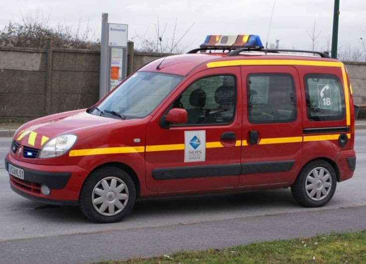 Renault light command car