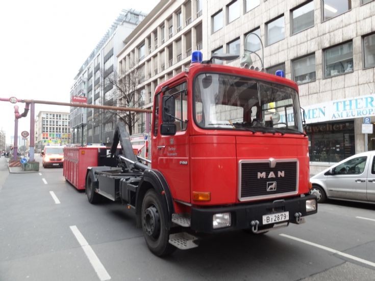 MAN Prime mover Feuerwehr Berlin B2879 