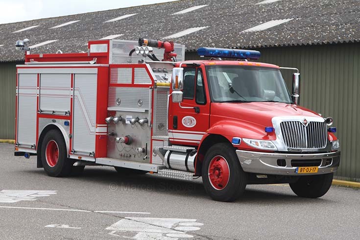 Dupont Dordrecht International E-One Foam tender