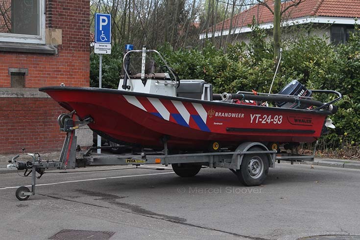 Fire boat Dordrecht 18-263