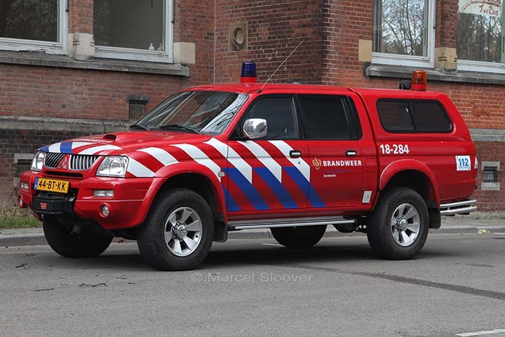 Brandweer Dordrecht Mitsubishi 18-284