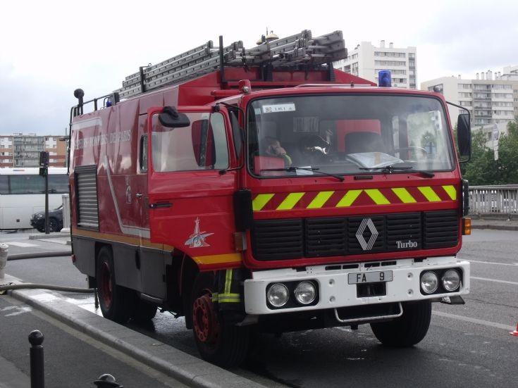 Renault FA9 Paris