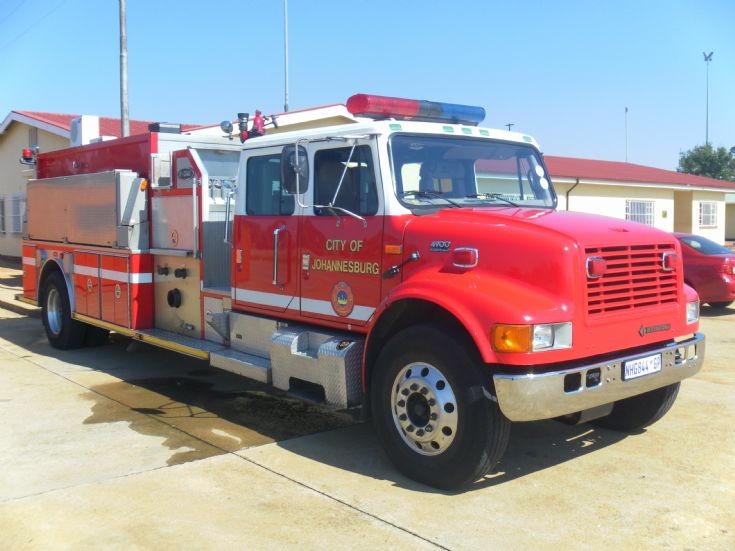 Tanker Pumper 2, City of Johannesburg, E-One   