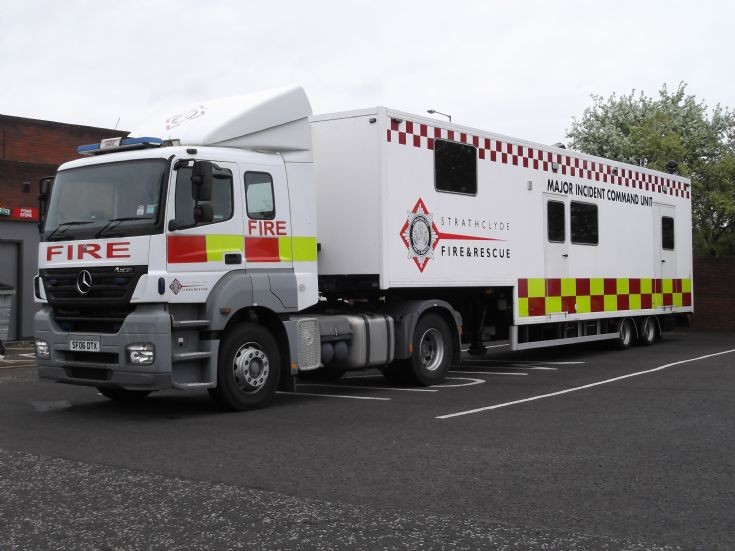 strathclydes MICU Mercedes  Axor