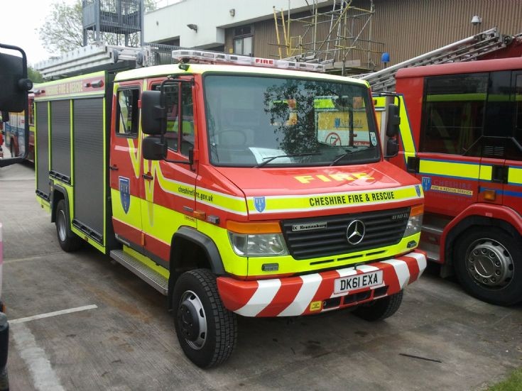 Mercedes Midi- Pump   Cheshire