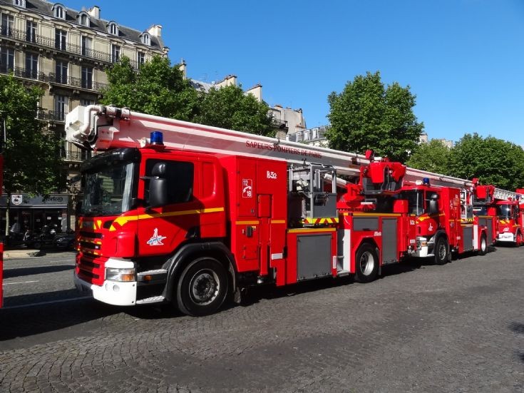 Scania - Skylifts Metz 32 Paris FB