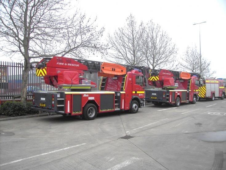 MAN Metz Avon Fire and Rescue back