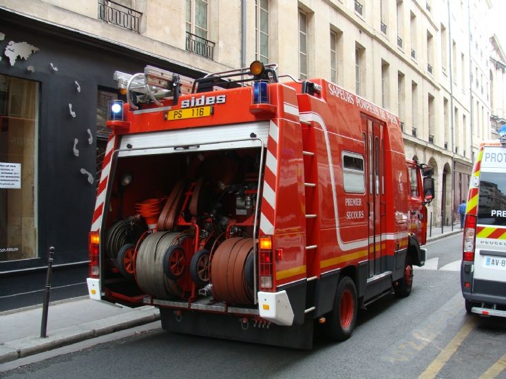 Renault Paris FB PS116 rescue / pumper