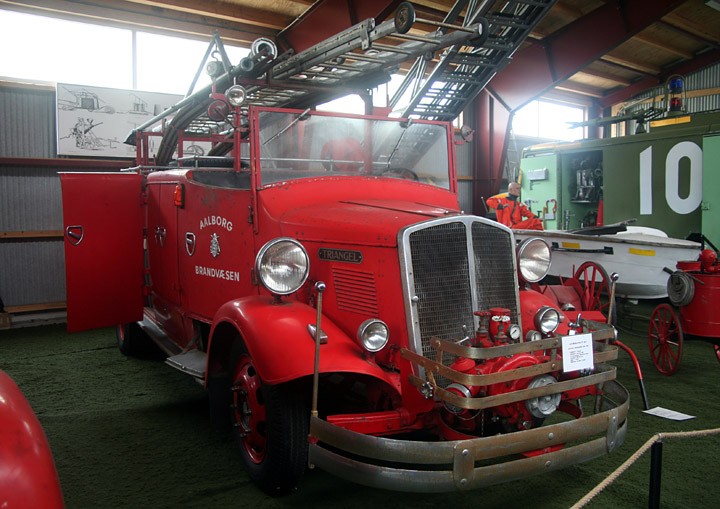 1939 Triangel dating from 1939