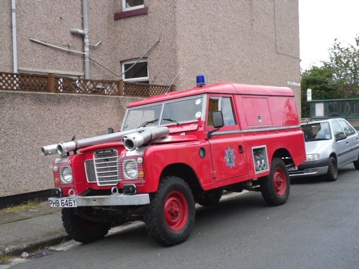 PHB 646Y Landrover Series 3 Ex Gwent FB