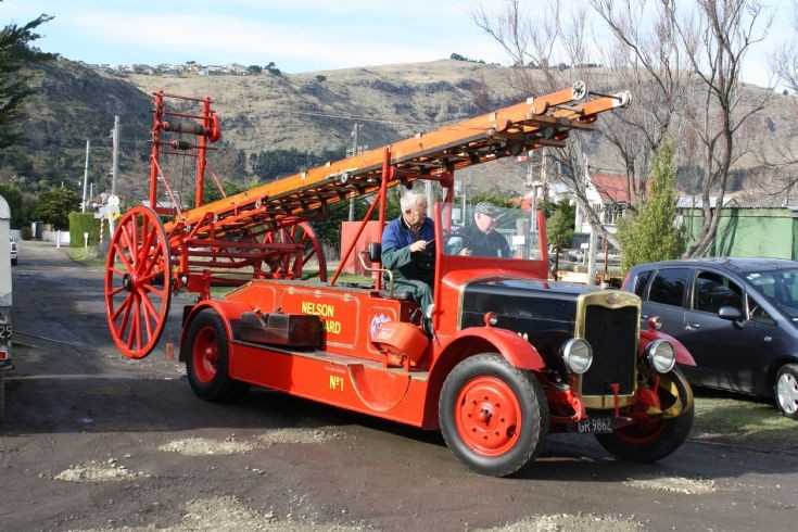 New Zealand Dennis GR9862