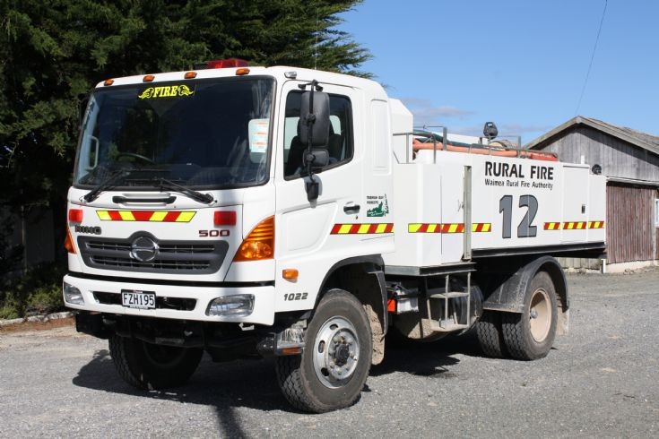 New Zealand Hino FZH195