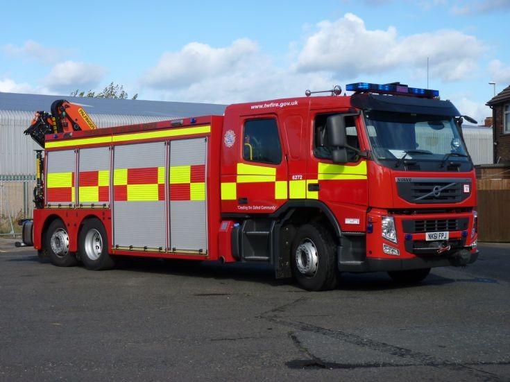 Tyne and Wear SRT Volvo NK61FPJ