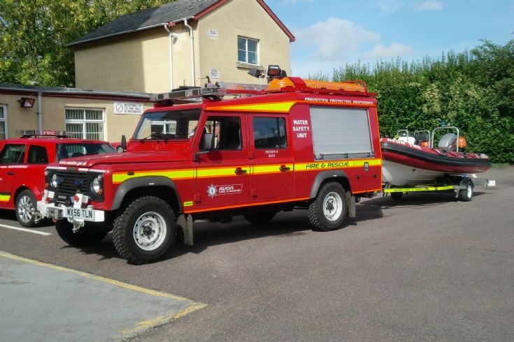 Water safety unit Land Rover WX56TLN