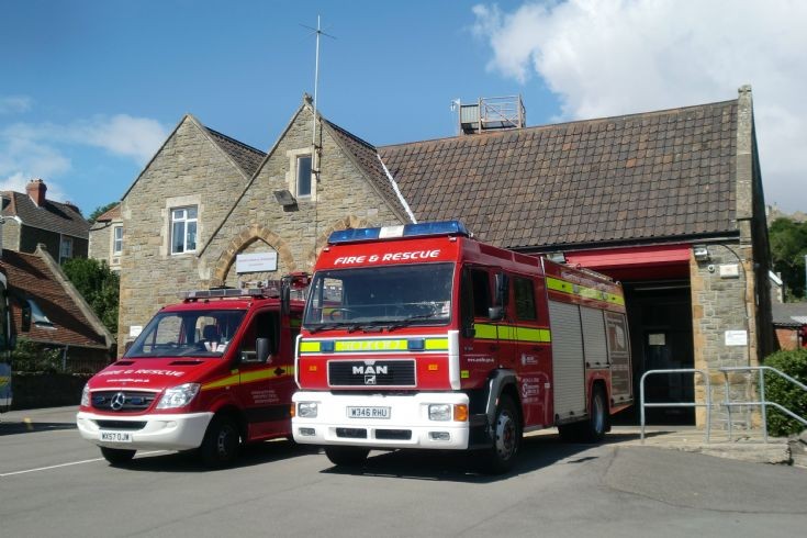 clevedon station 17.avon fire service.