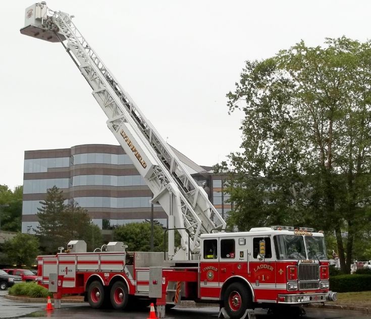 Lynnfield Mass. Ladder 1, 2007 Seagrave