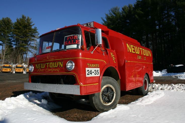 Ford C tanker New Town