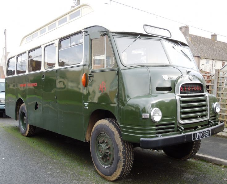 Bedford AFS bus UYK961