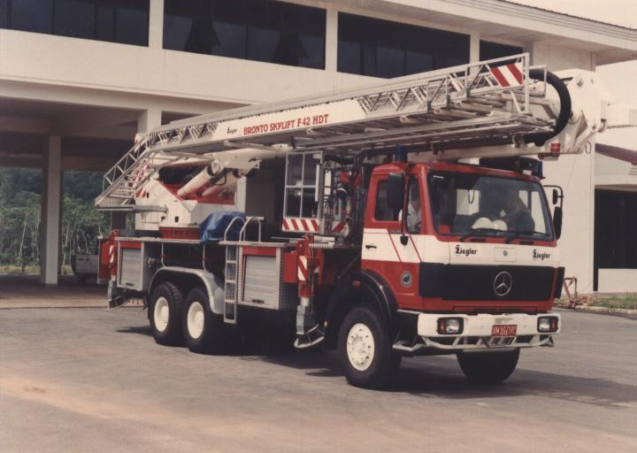 Indonesia Snorkel Mercedes Benz 
