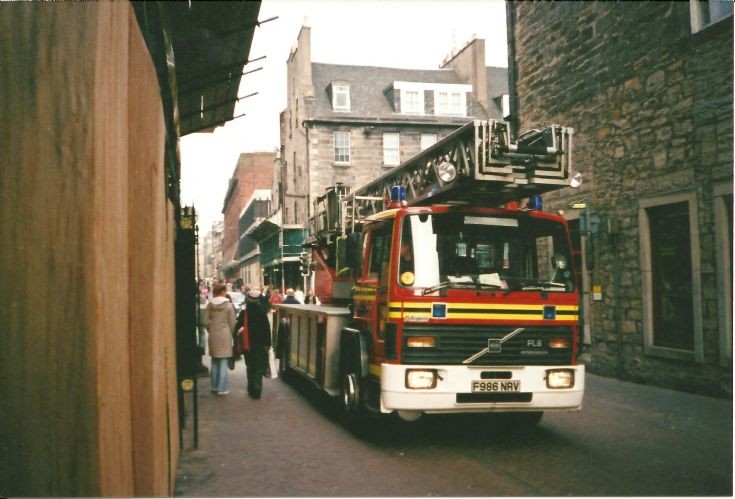 Lothian and Borders F986NRV Volvo FL6