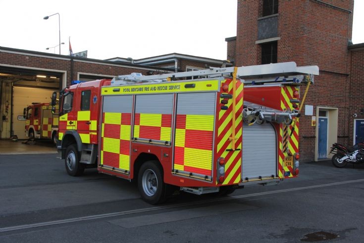 Royal Berks 4X4 pump RX61CVA back