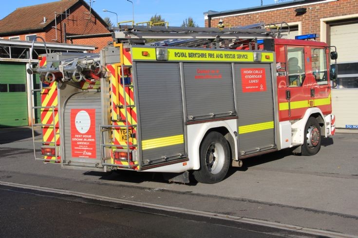 Royal Berks Dennis Sabre Y645KOP back