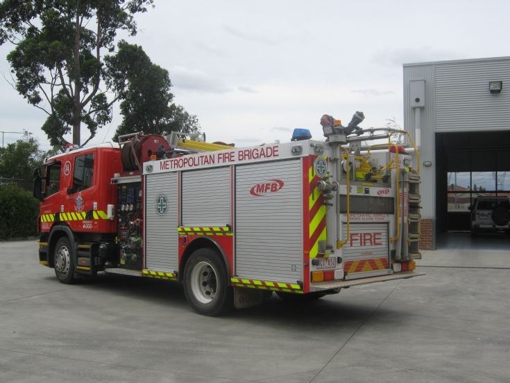 rear shot of Melbourne MFB Scania Pump 14.