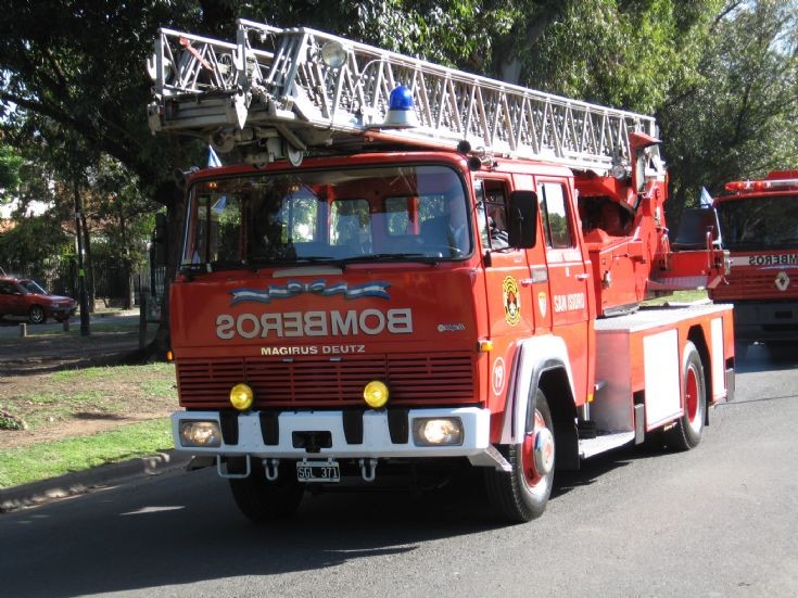 Bomberos Voluntarios San Isidro Magirus