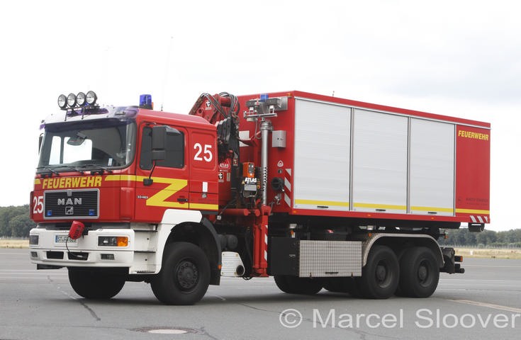 Feuerwehr Flugfeld Munster Osnabruck MAN WLF