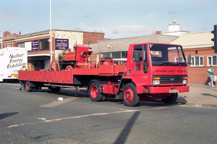 CHG679Y Ford Cargo Blackpool c1998