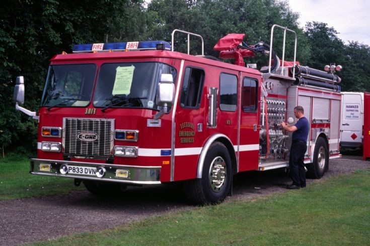 (P833DVN) E-One of Teesside E.S c1997.