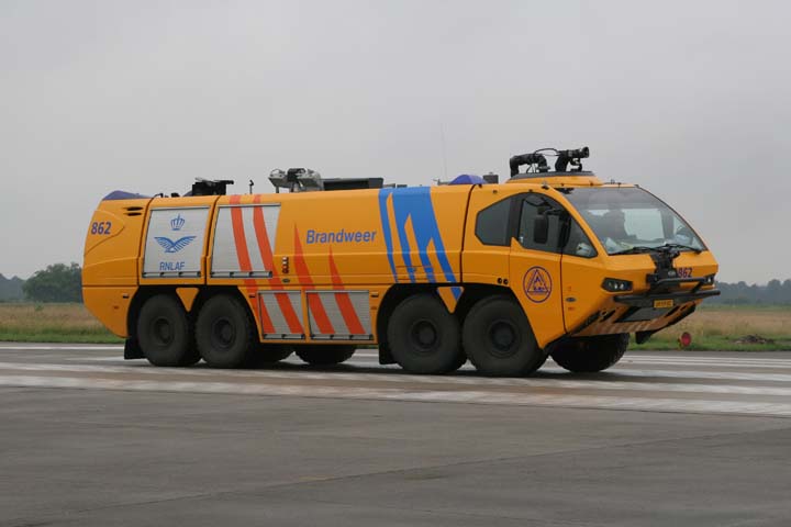 E-One crashtender Royal Dutch Airforce.
