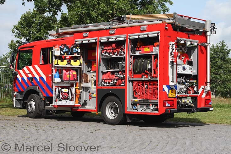 Brandweer Heerenveen MAN 02-6432 back