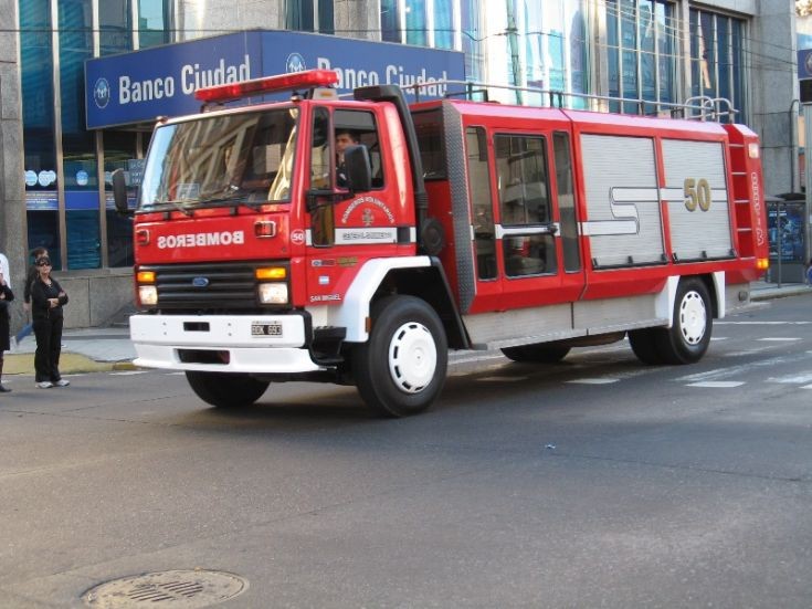 Bomberos General Sarmiento - Argentina Ford