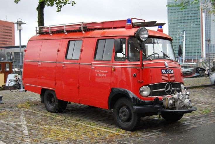 Former Strauch Mercedes BE-52-57