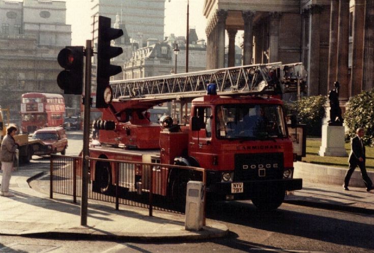 TL in Trafalger Square Dodge LFB NYV791Y