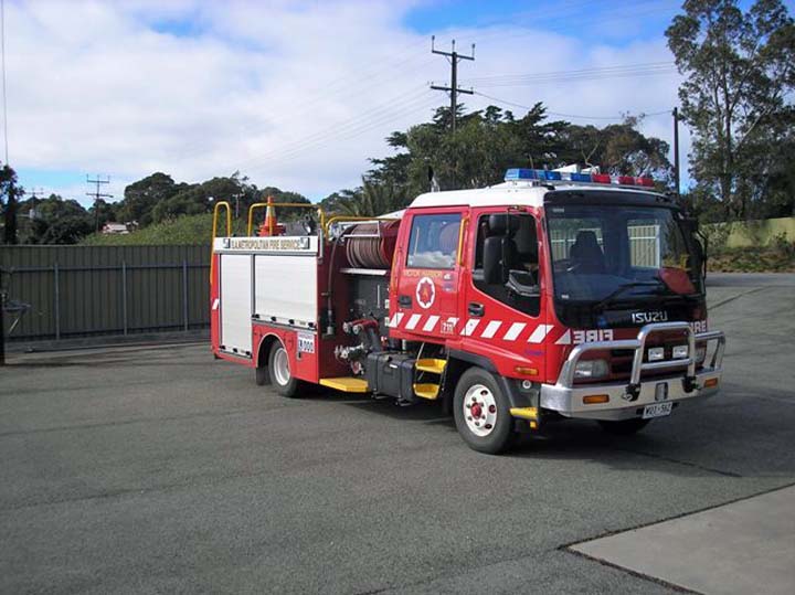 Isuzu pumper SAMFS