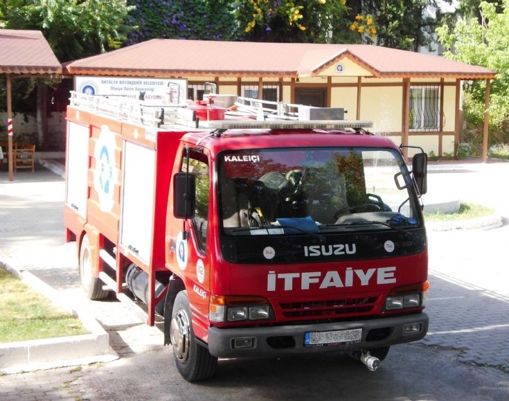 Isuzu NPR 3D 1 Antalya Turkey